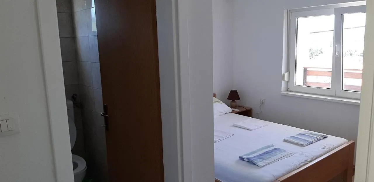 Vila Velebit Gornji Karin Apartment