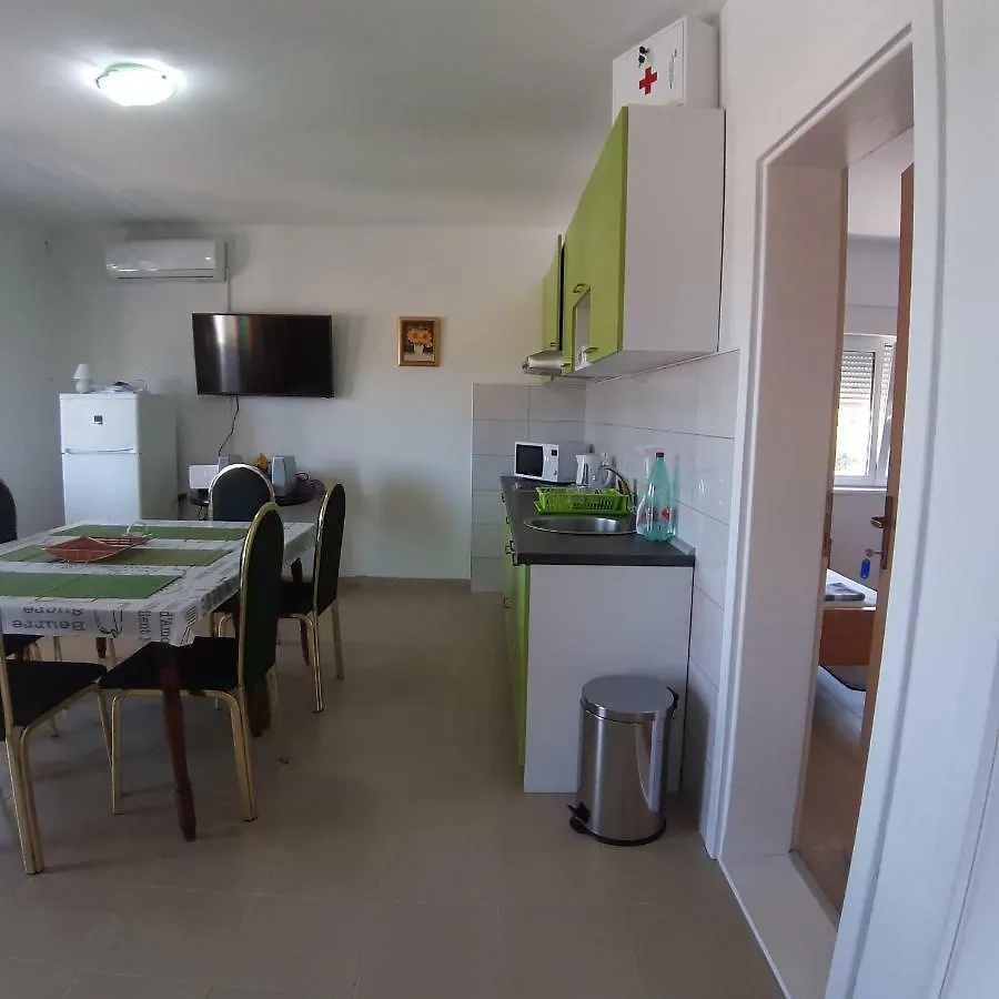 Vila Velebit Gornji Karin Apartment